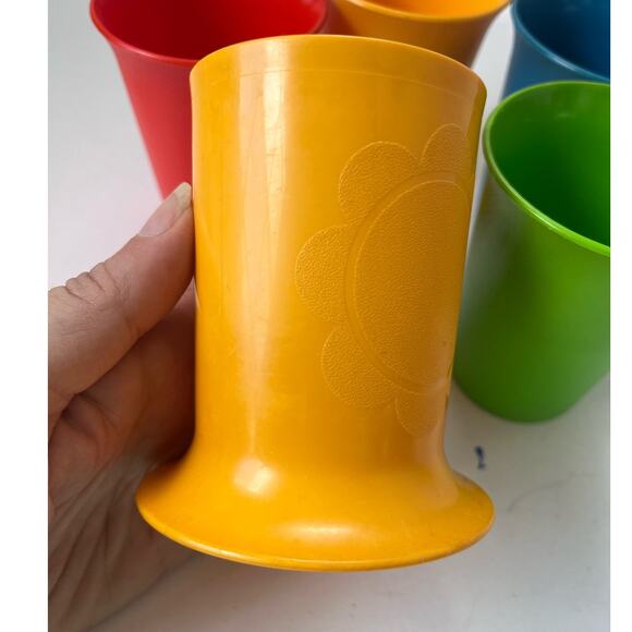Vtg TUPPERWARE Children Sippy Cup + 4 Classic Bell Tumblers  1318-15 and 109-41 - Picture 4 of 9